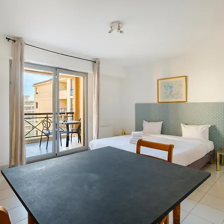 Residhotel Villa Maupassant-3